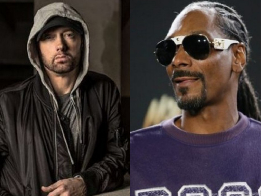 Eminem and Snoop Dogg Take the 2022 MTV VMAs Stage