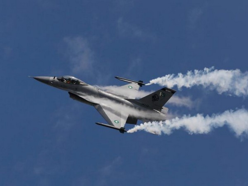 Nearly two dozen Chinese jets detected around Taiwan