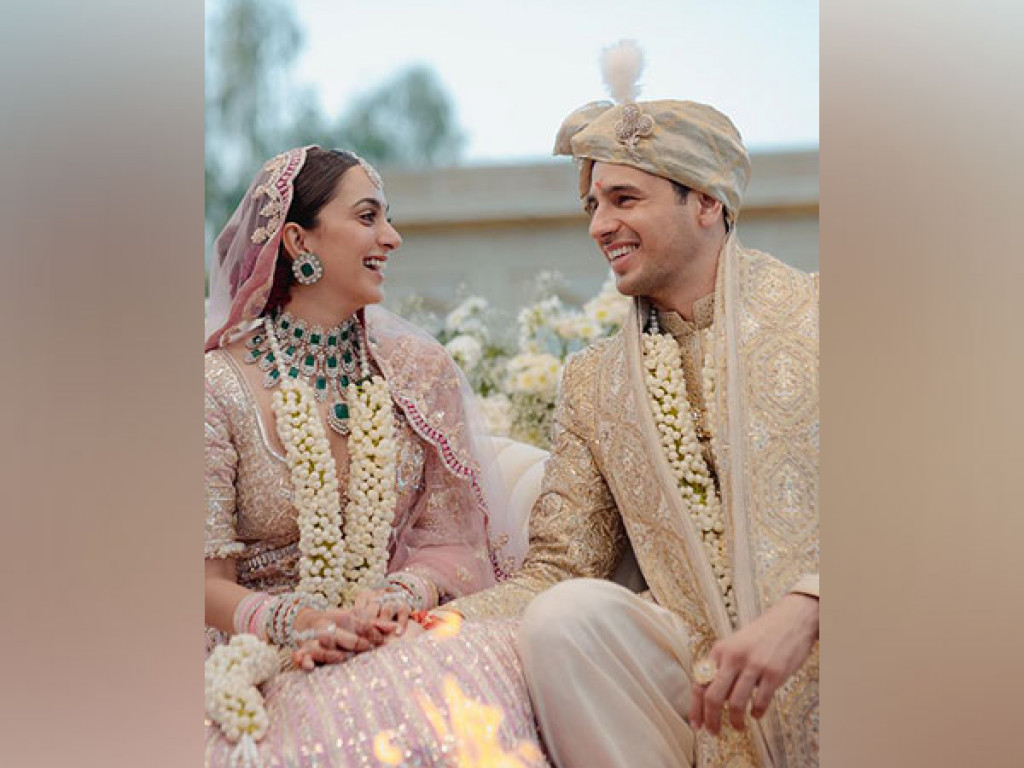 Parineeti Chopra shares dreamy photos of her wedding with Raghav Chadha:  Our forever begins now - Entertainment News