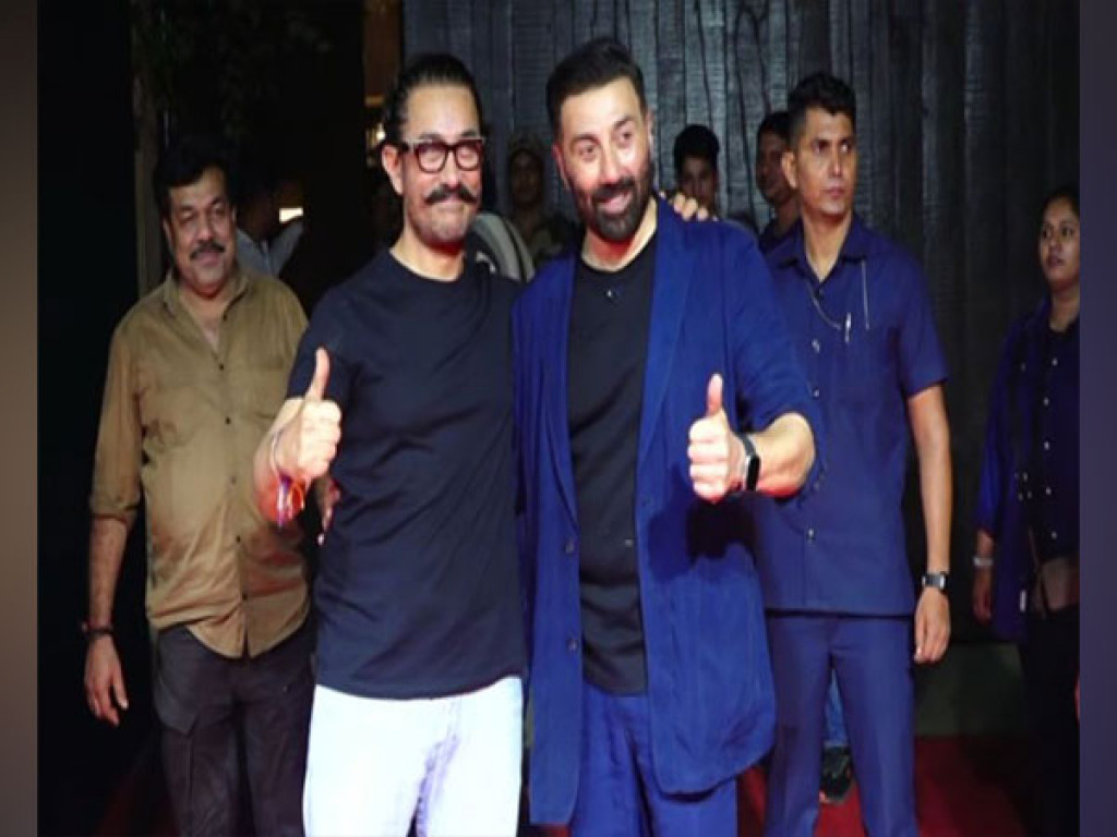 Aamir Khan poses with Sunny Deol at ‘Gadar 2’ success party | Nepalnews