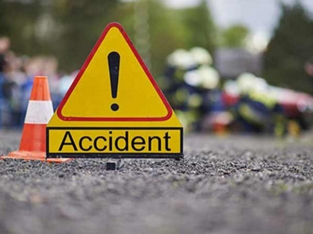 Pedestrian dies in road accident