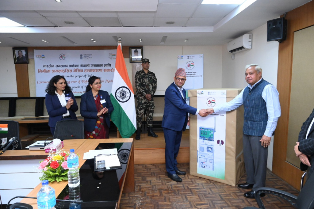 India gifts dialysis machines to Nepal