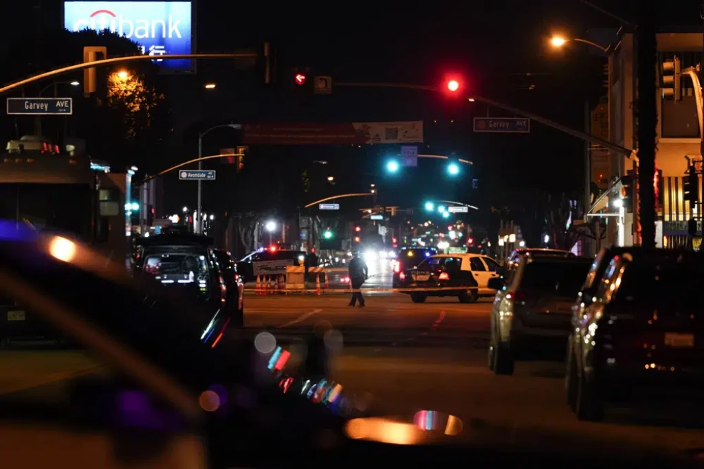 LA: Gunman on the loose after killing 10