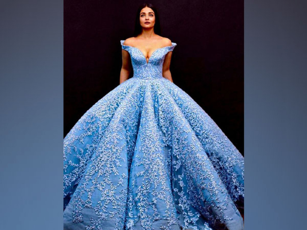Aishwarya Rai's Cannes designer reveals story behind her 'petal' dress |  Bollywood - Hindustan Times