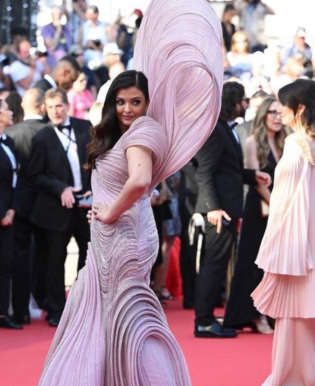 Aishwarya Rai Pregnant, Aishwarya Rai Baby Bump At Cannes, Aishwarya Rai  Pregnant With Second Child, - Filmibeat