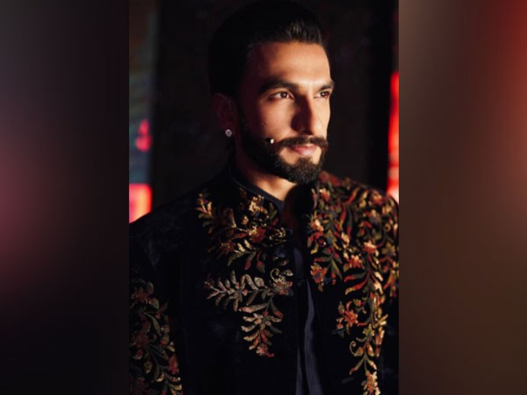 From sherwani to floral shirt, Ranveer Singh slays it in stylish