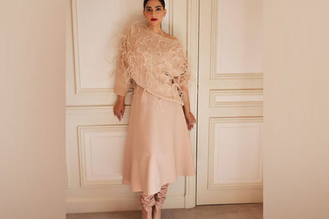 Deepika Padukone amps up her style game at Louis Vuitton Paris